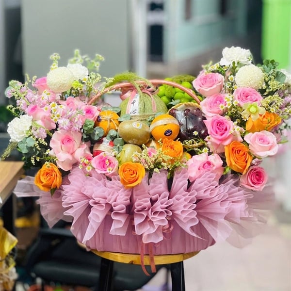 Giỏ trái cây kèm hoa tươi cao cấp KF448